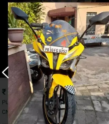 Bajaj Pulsar RS200 ABS 2015