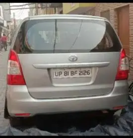 Toyota Innova 2.5 G 2015