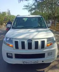 Mahindra TUV300 T6 Plus 2017