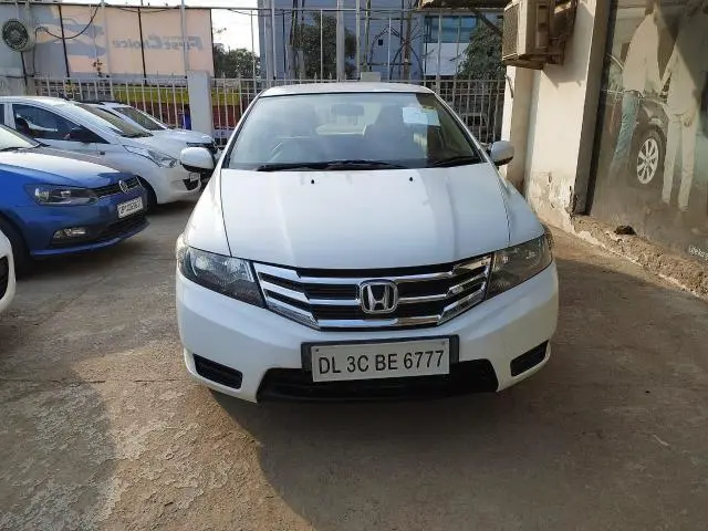 Honda City S i-VTEC 2012