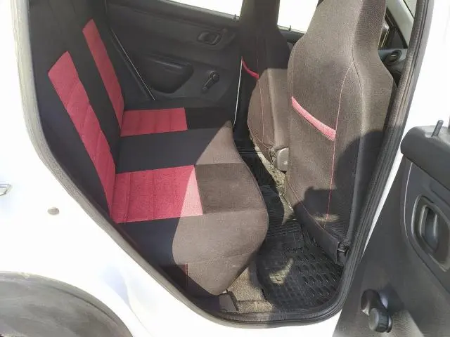 Renault KWID 1.0 RXT AMT Opt 2016