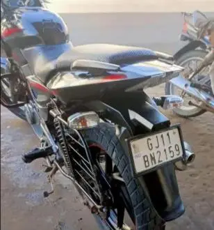 Bajaj Pulsar 220F 2017