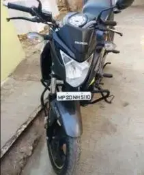 Honda CB Hornet 160R CBS 2018