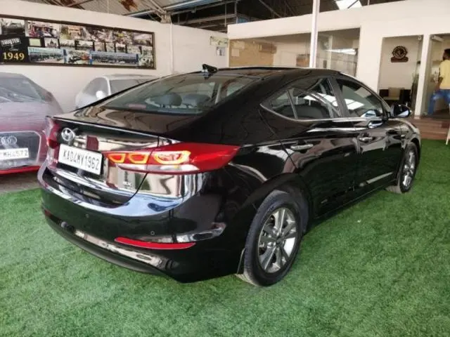 Hyundai Elantra 2.0 SX (O) AT 2018