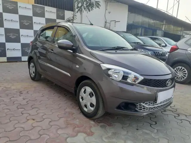 Tata Tiago Revotron XT 2018