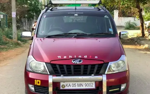 Mahindra Quanto C8 2013