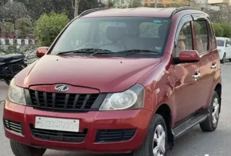 Mahindra Quanto C6 2013