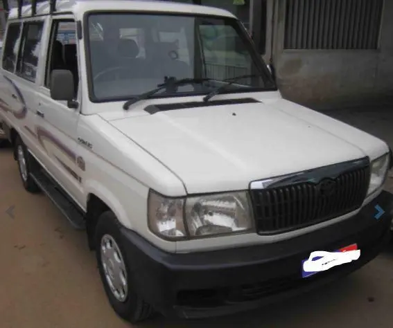 Toyota Qualis GS C4 2004