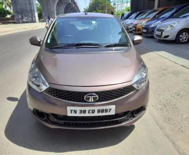 Tata Tiago Revotron XT 2018