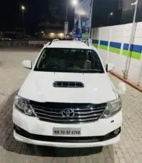 Toyota Fortuner 3.0 4X4 MT 2014