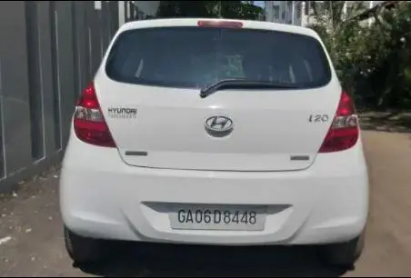 Hyundai i20 Asta 1.4 AT (O) With Sunroof 2010