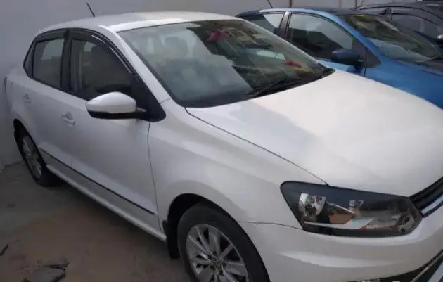 Volkswagen Ameo Highline 1.2L (P) 2016