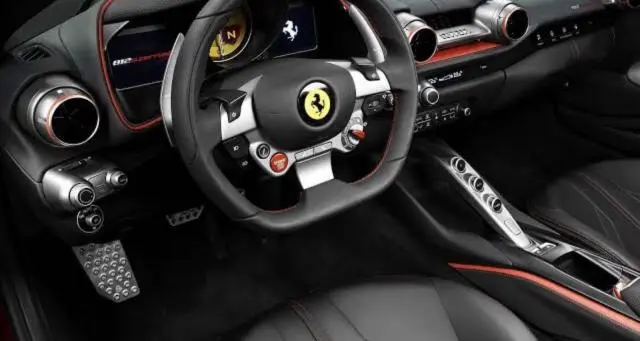 Ferrari 812 Superfast V12 2020