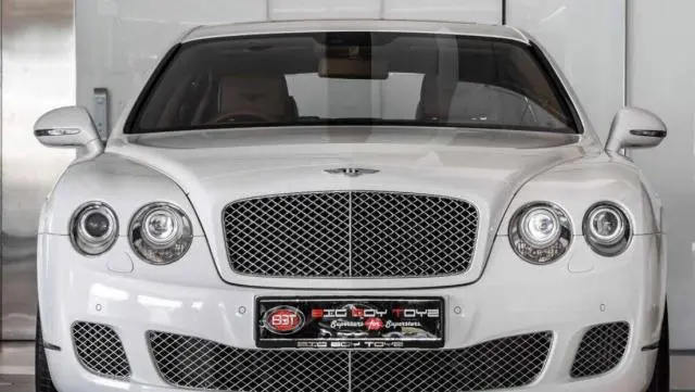 Bentley Flying Spur V8 2015