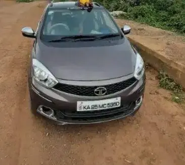 Tata Tiago Revotron XT 2019