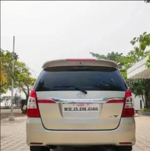 Toyota Innova 2.5 V 7 STR 2012