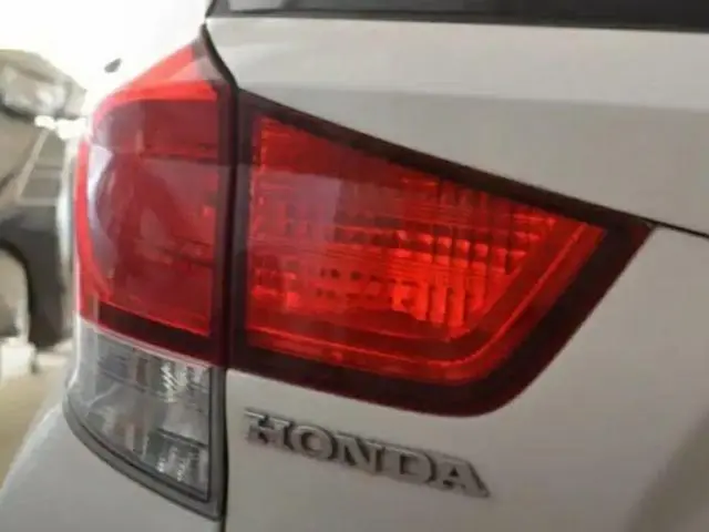 Honda Mobilio V i-DTEC 2014