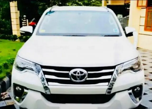 Toyota Fortuner 2.7 4x2 MT 2017