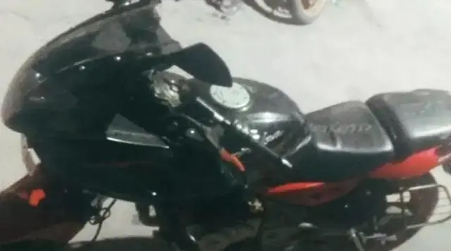 Bajaj Pulsar 220F 2015