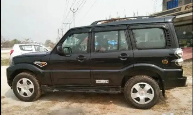 Mahindra Scorpio S6 Plus 2017