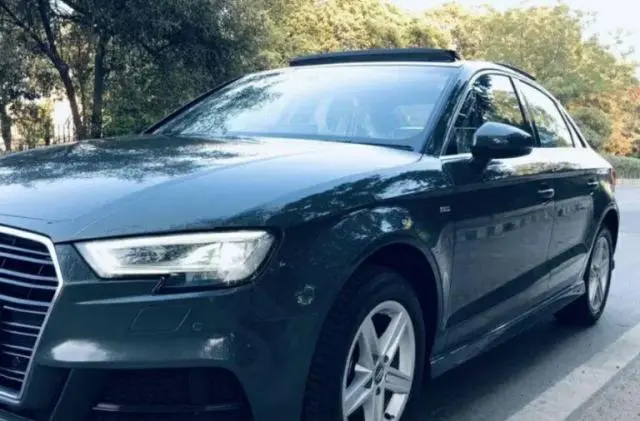 Audi A3 35 TDI PREMIUM + SUNROOF 2018