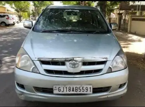 Toyota Innova 2.5 V 7 STR 2005