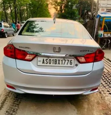 Honda City SV i-DTEC 2016