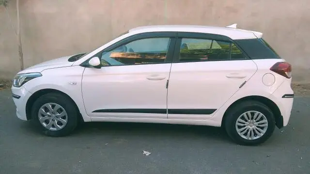 Hyundai i20 Magna 1.4 CRDi 2015