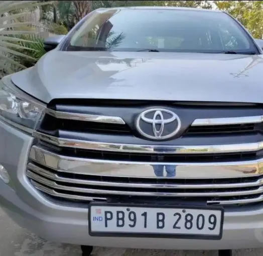 Toyota Innova Crysta 2.4 G 8 STR 2018