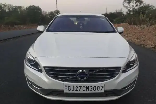 Volvo S60 Momentum 2019