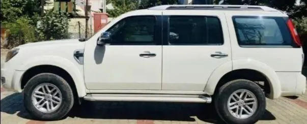 Ford Endeavour 2.5L 4x2 2010