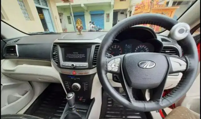 Mahindra XUV300 W8 (O) Diesel 2019