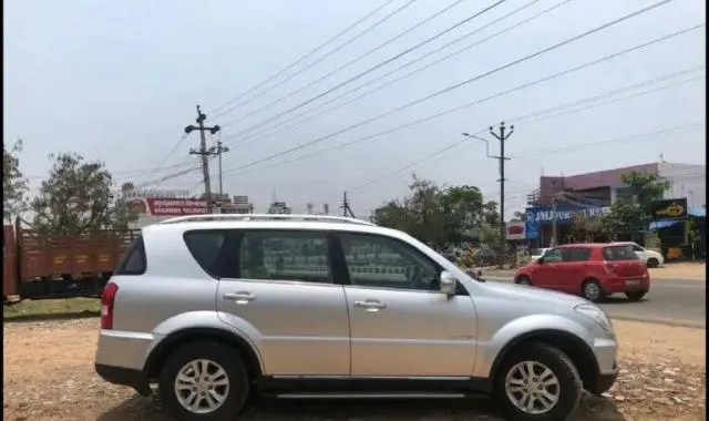Mahindra Ssangyong Rexton RX7 2014