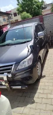 Toyota Innova 2.5 GX 7 STR BS IV 2014