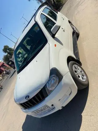 Mahindra Quanto C4 2013