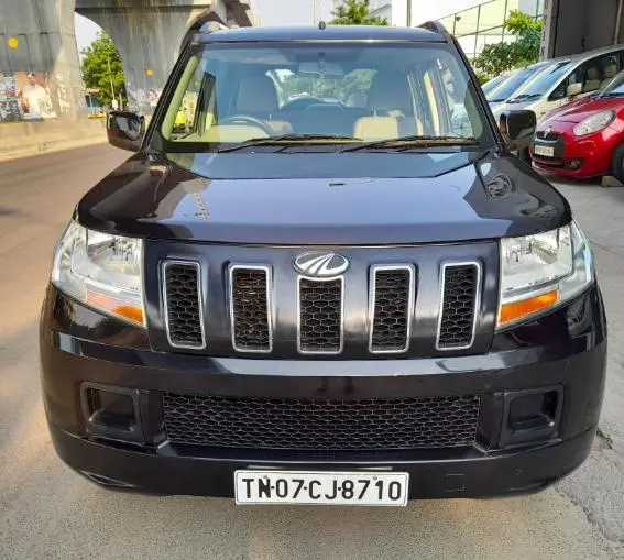 Mahindra TUV300 T6 Plus 2017