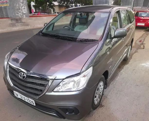 Toyota Innova 2.5 G 7 STR BS IV 2014