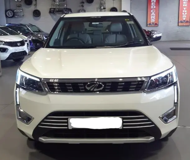 Mahindra XUV300 W8 Diesel 2019