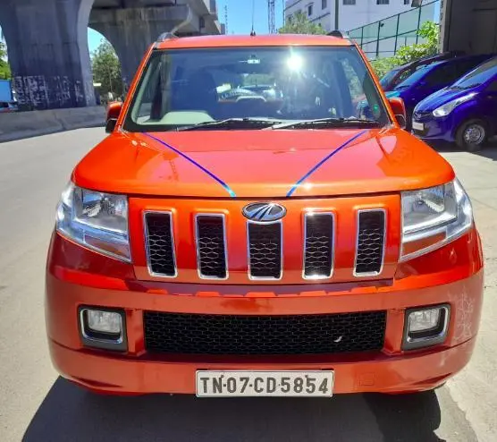 Mahindra TUV300 T8 2015