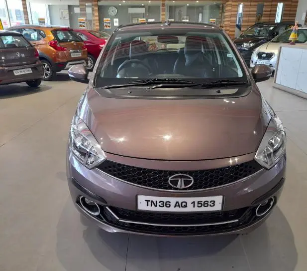 Tata Tiago Revotron XZ 2017
