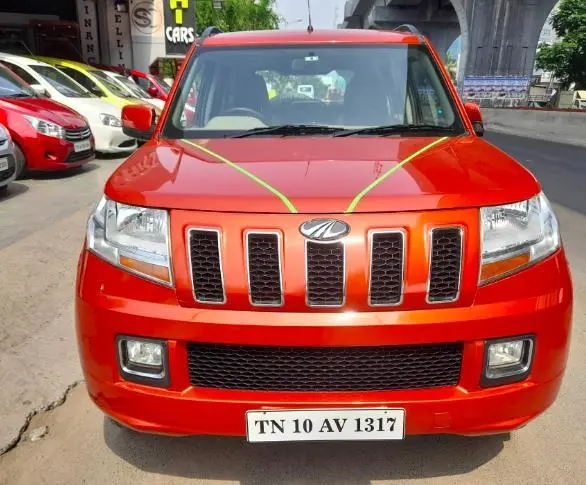 Mahindra TUV300 T8 AMT 2016
