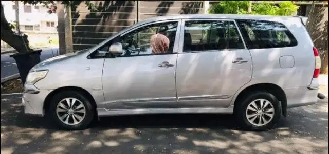 Toyota Innova 2.5 G 2016