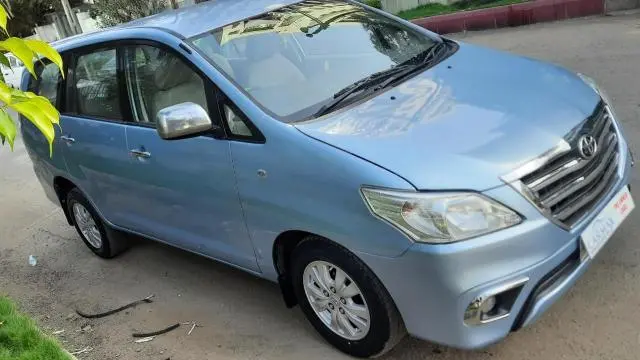 Toyota Innova 2.5 V 7 STR 2010