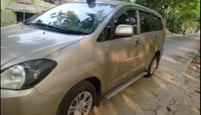 Toyota Innova 2.5 G 2011