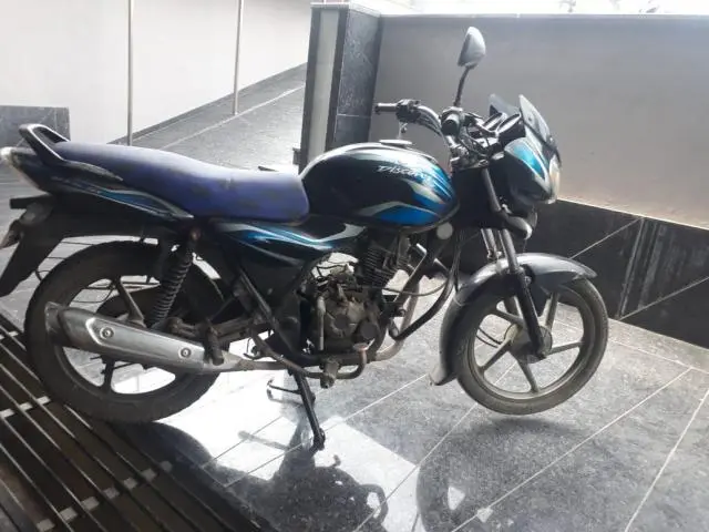 Bajaj Discover 100cc 2011