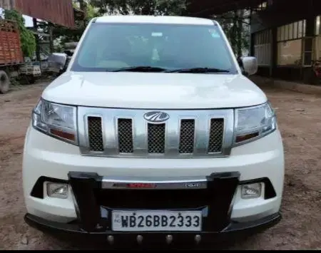 Mahindra TUV300 PLUS P4 2018
