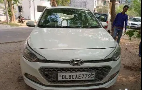 Hyundai Elite i20 SPORTZ Opt 1.4 2014
