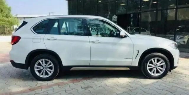 BMW X5 xDrive30d Pure Experience (5 Seater) 2018