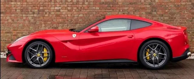 Ferrari 812 Superfast V12 2017
