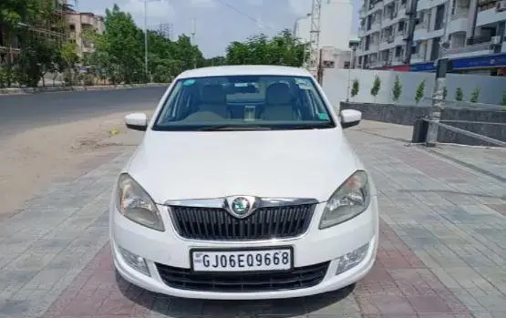 Skoda Rapid ELEGANCE 1.6 TDI MT 2012